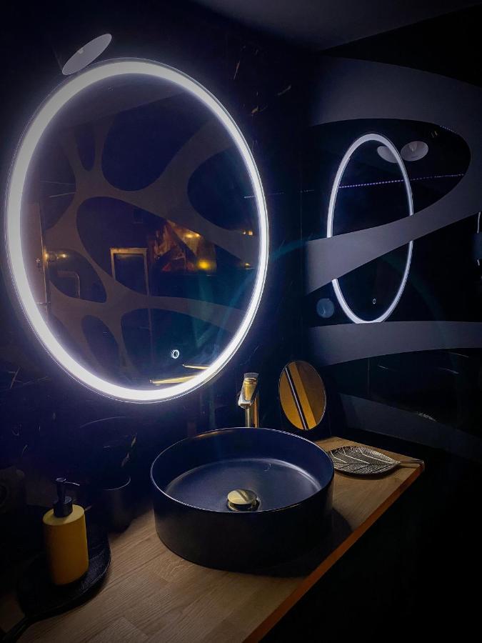 Loveroom Avec Jacuzzi 01 Chazey-sur-Ain Zewnętrze zdjęcie